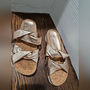 Isaac Mizrahi Live! Rose Gold Sandals. (C)